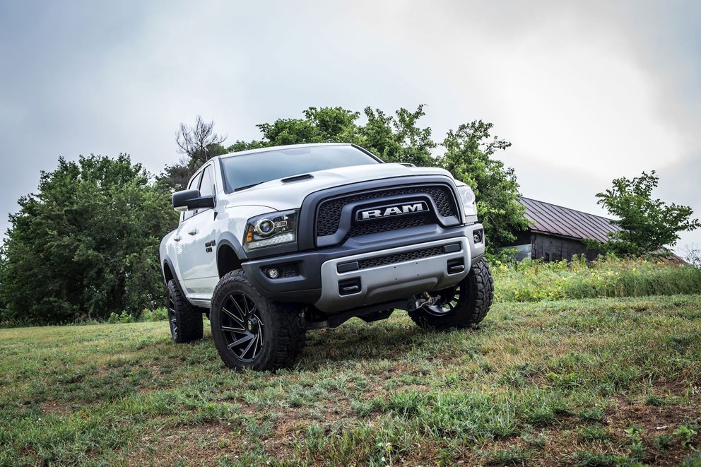 dodge-rebel-ar-2017-4in-35-01