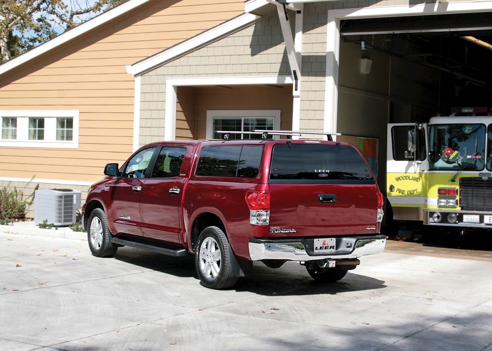 100xl-toyotatundra-2014-image-b